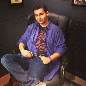 Meet your Posher, Efren